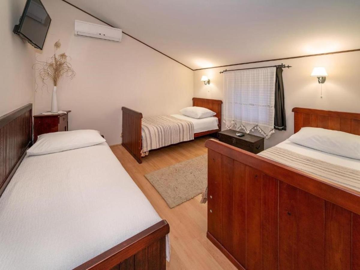 Apartments Villa Roza Drazice Phòng bức ảnh